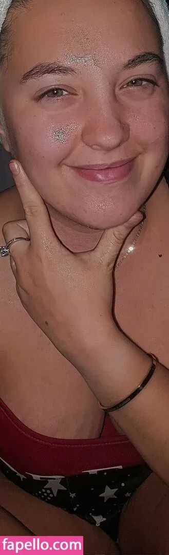 cumslut_val Onlyfans Photo Gallery 