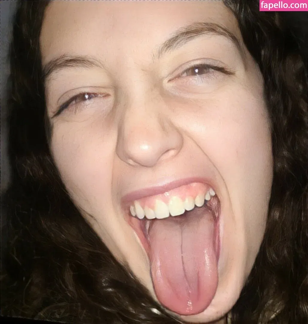 cumslut_val Onlyfans Photo Gallery 