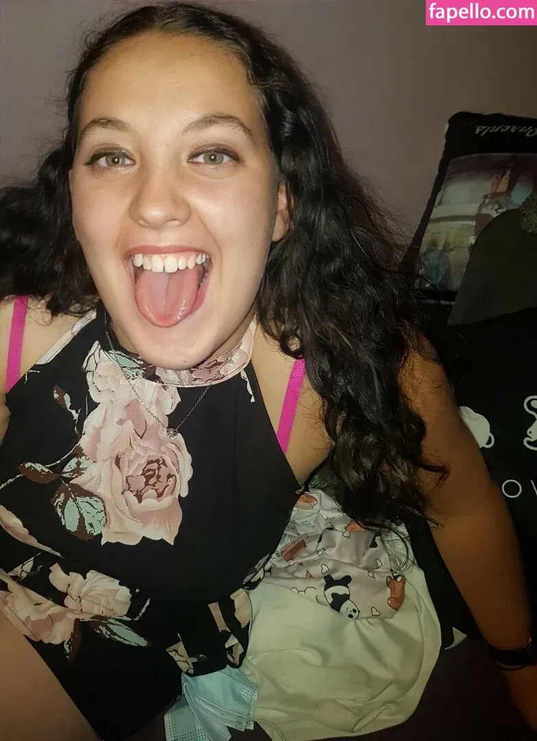 cumslut_val Onlyfans Photo Gallery 