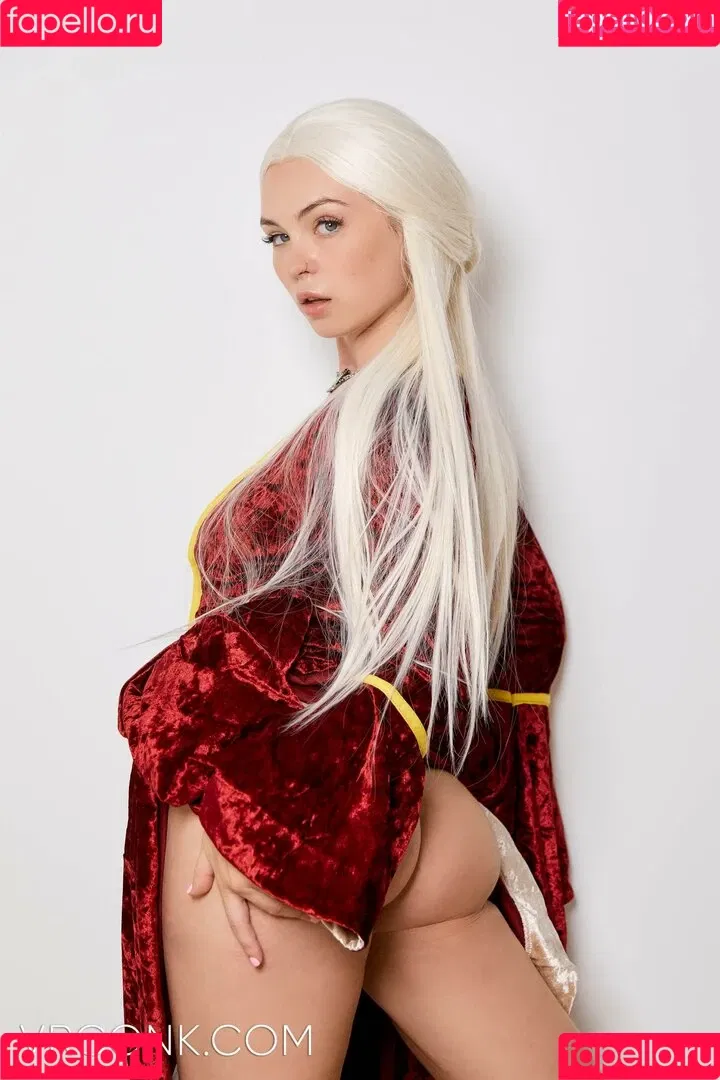 Lilly Bell Onlyfans Photo Gallery 