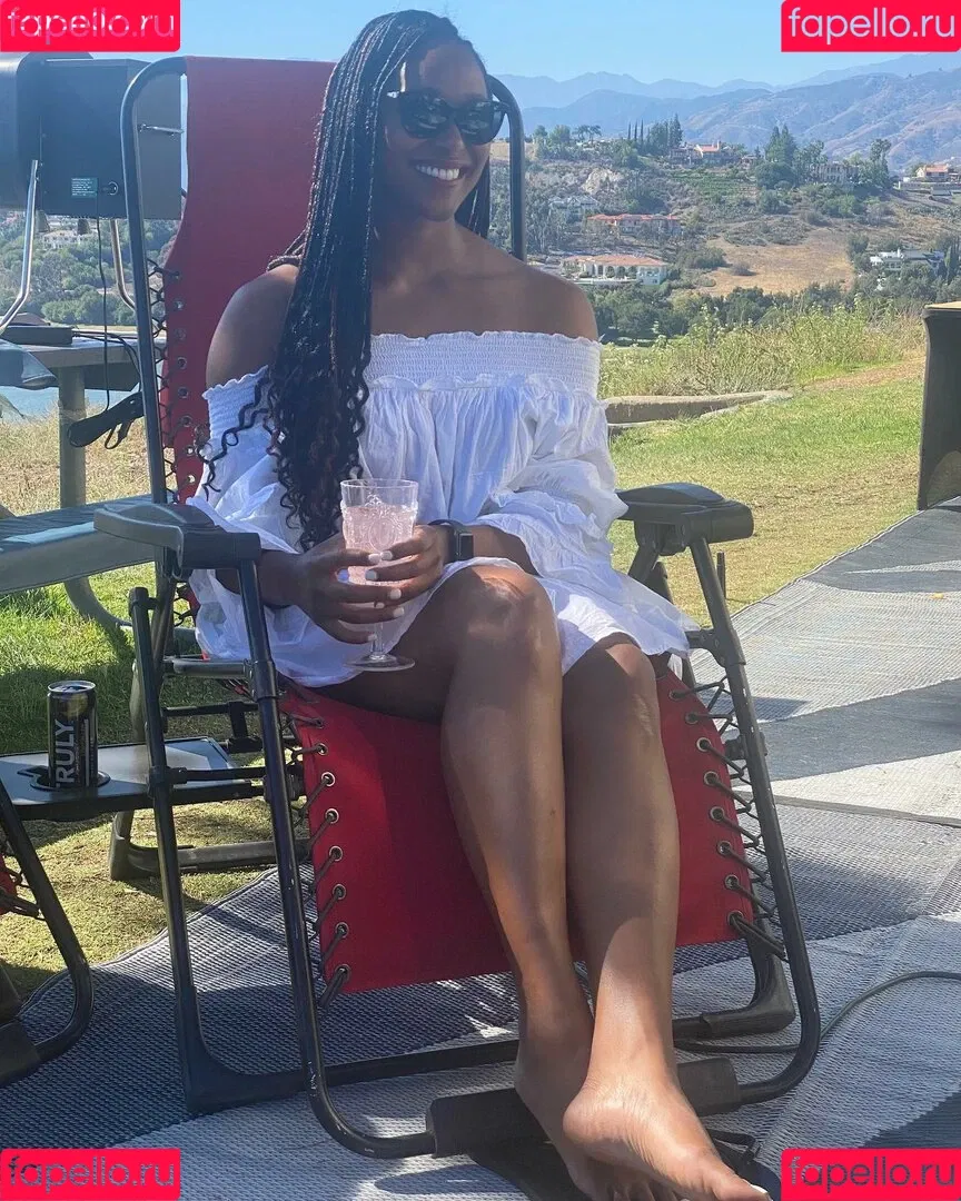 Dr Ebonie Vincent Onlyfans Photo Gallery 