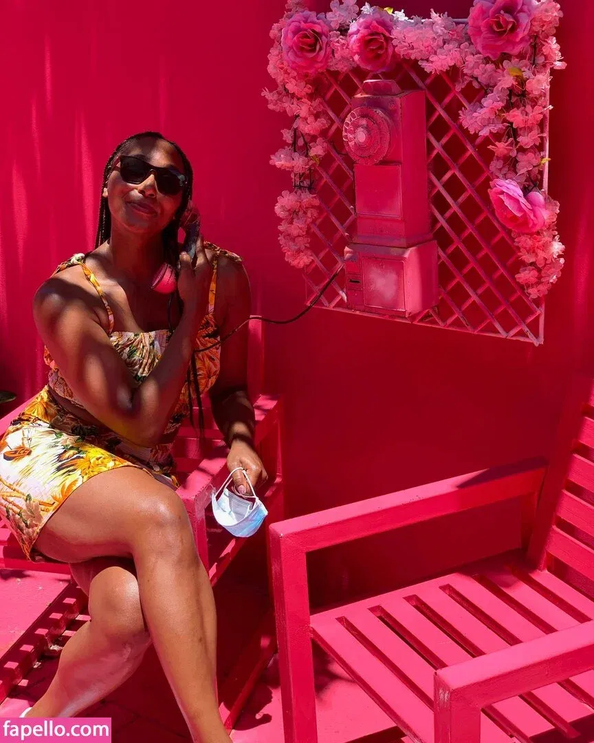 Dr Ebonie Vincent Onlyfans Photo Gallery 