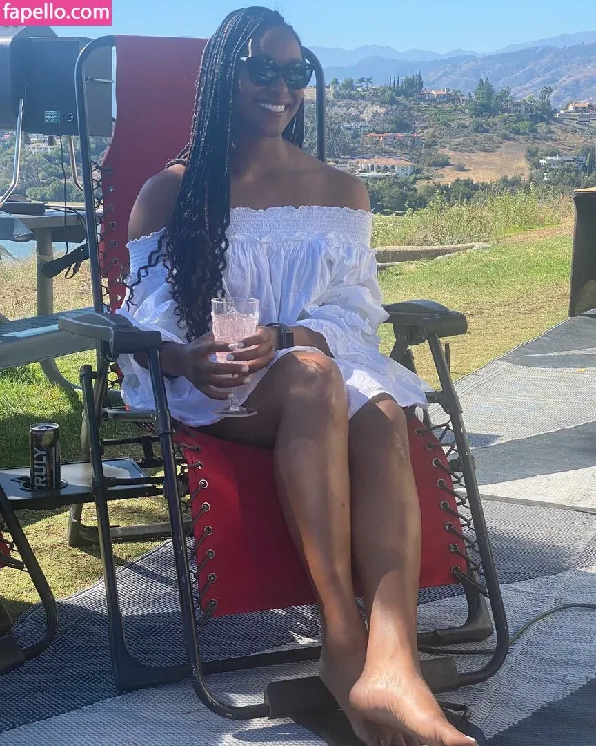 Dr Ebonie Vincent Onlyfans Photo Gallery 