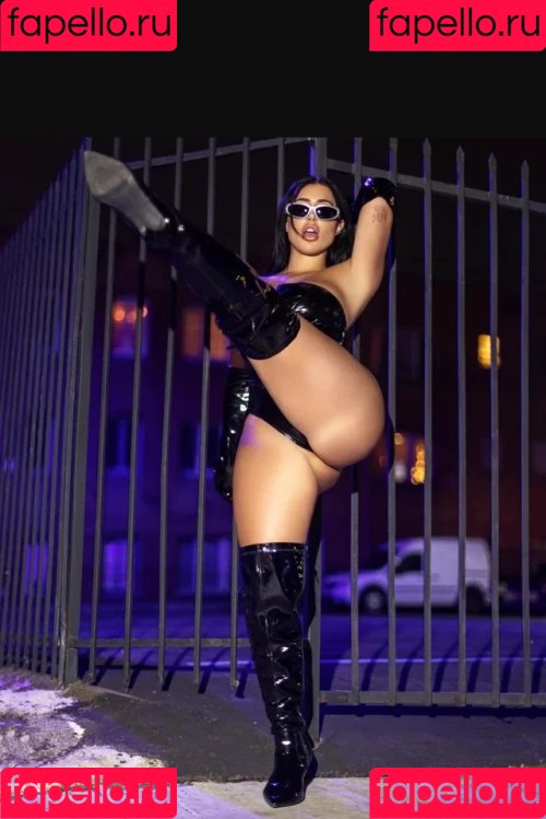 Danielle Pertusiello Onlyfans Photo Gallery 