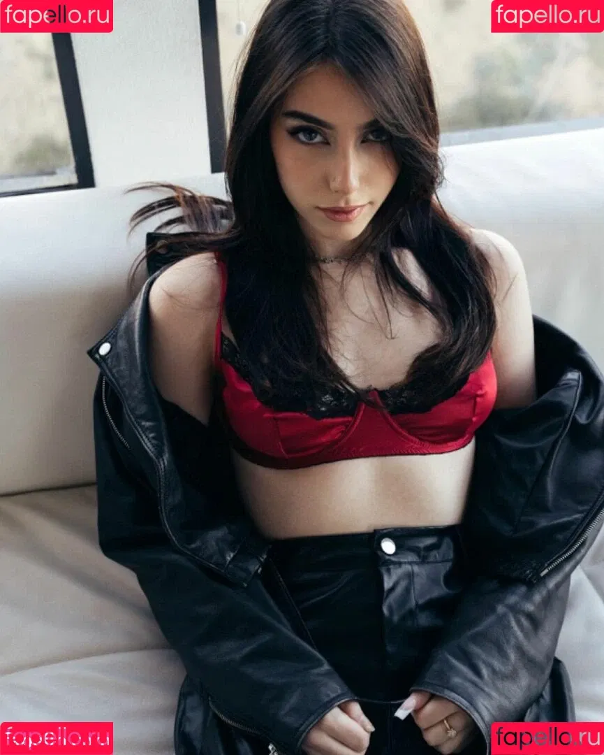 Shana Cohen Onlyfans Photo Gallery 