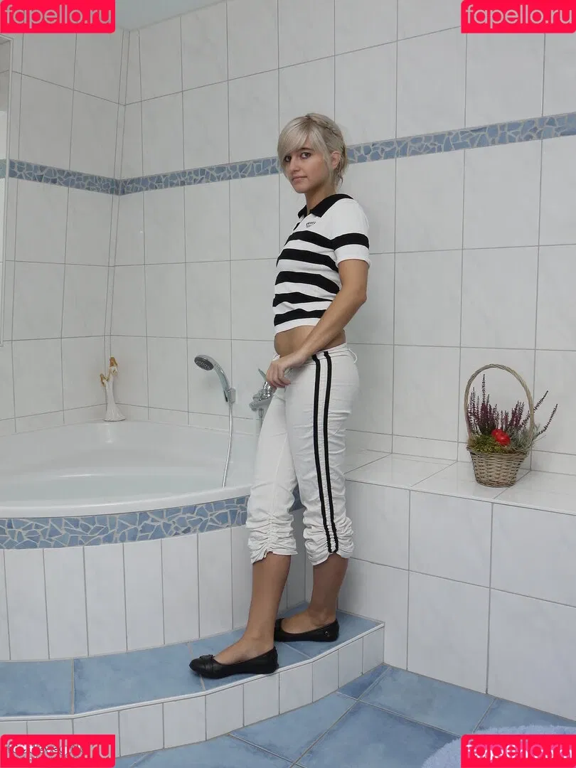Marinka Onlyfans Photo Gallery 