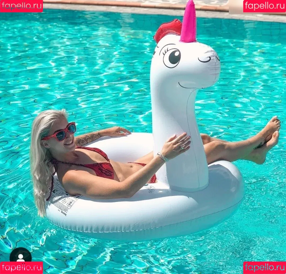 Marinka Onlyfans Photo Gallery 