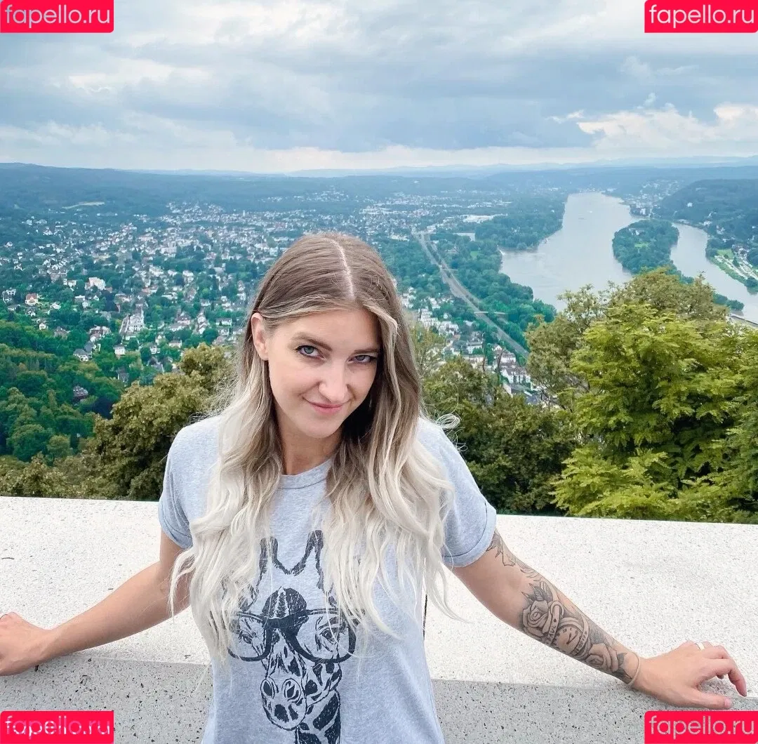 Marinka Onlyfans Photo Gallery 
