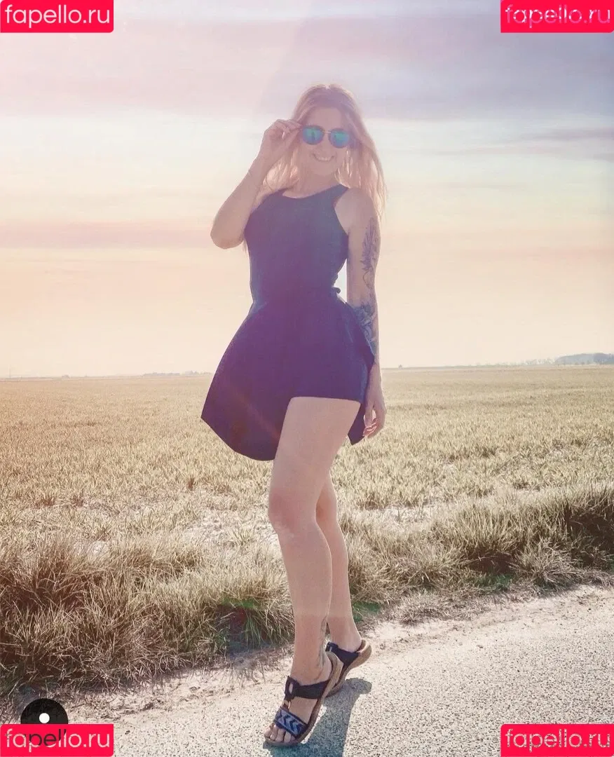 Marinka Onlyfans Photo Gallery 