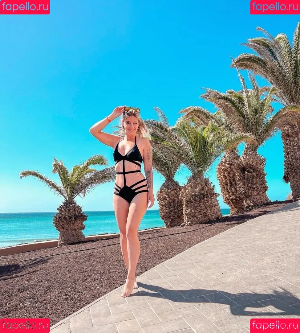 Marinka Onlyfans Photo Gallery 
