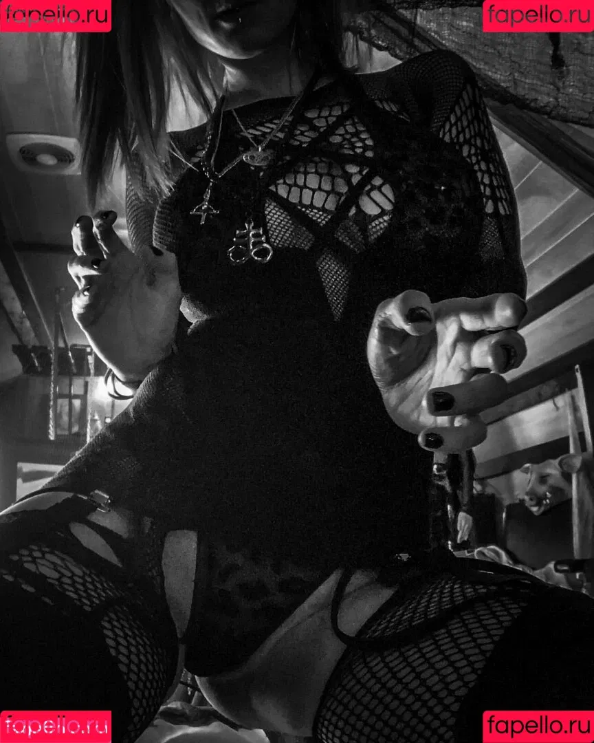 SilentMary Onlyfans Photo Gallery 