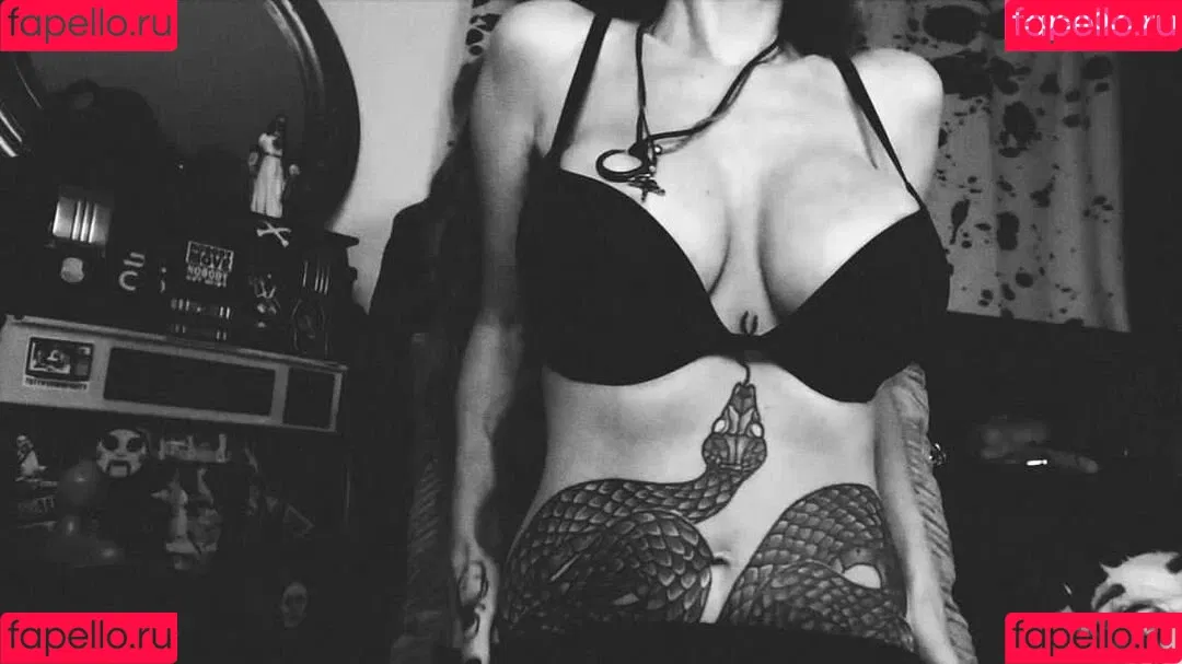 SilentMary Onlyfans Photo Gallery 