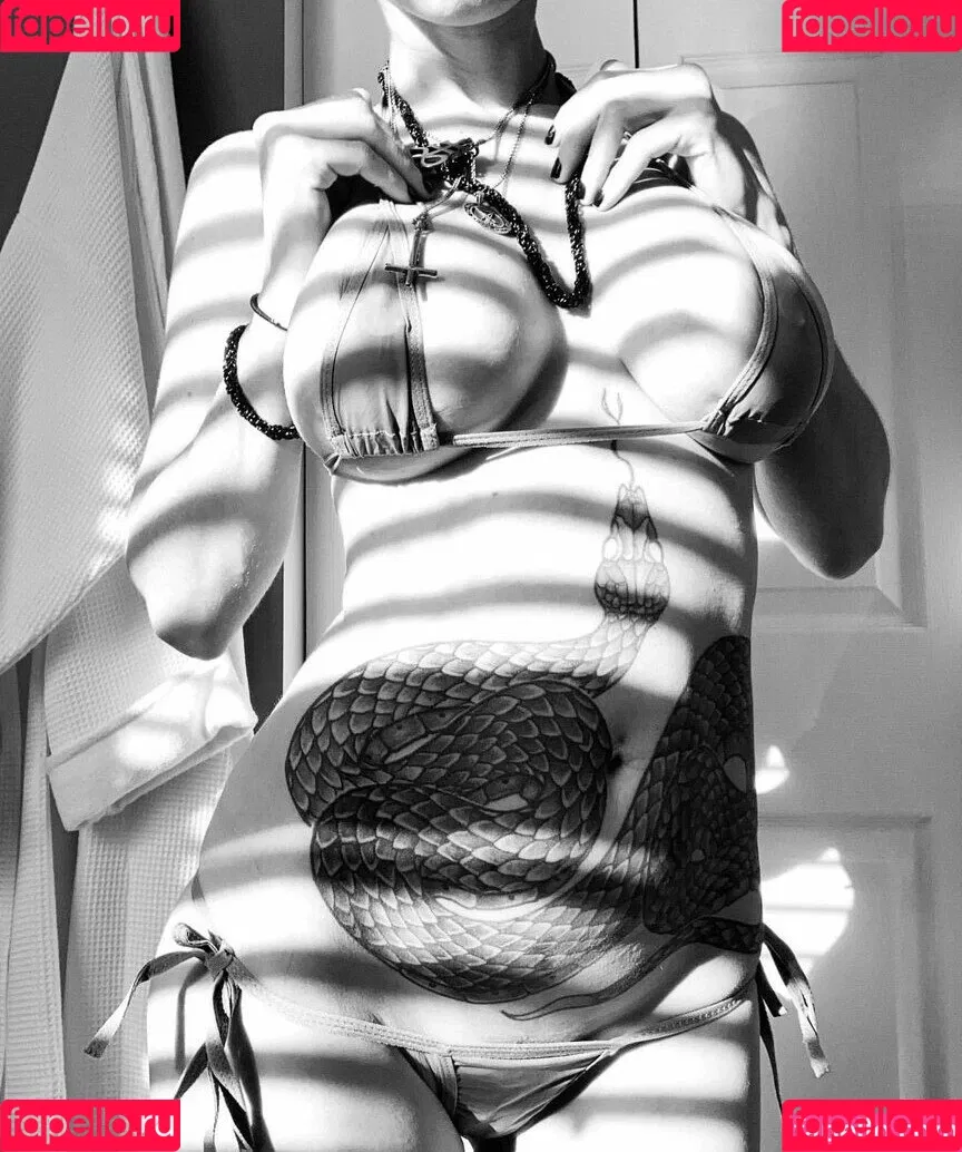SilentMary Onlyfans Photo Gallery 