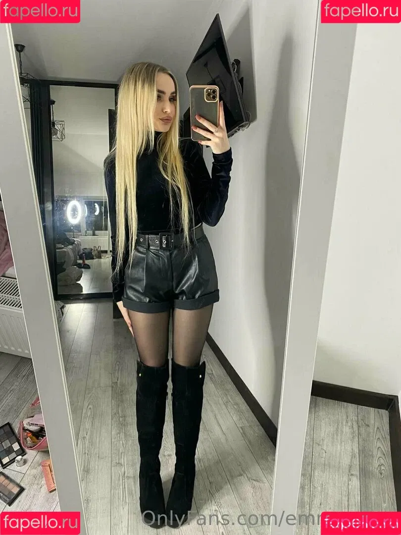 emmyystar Onlyfans Photo Gallery 