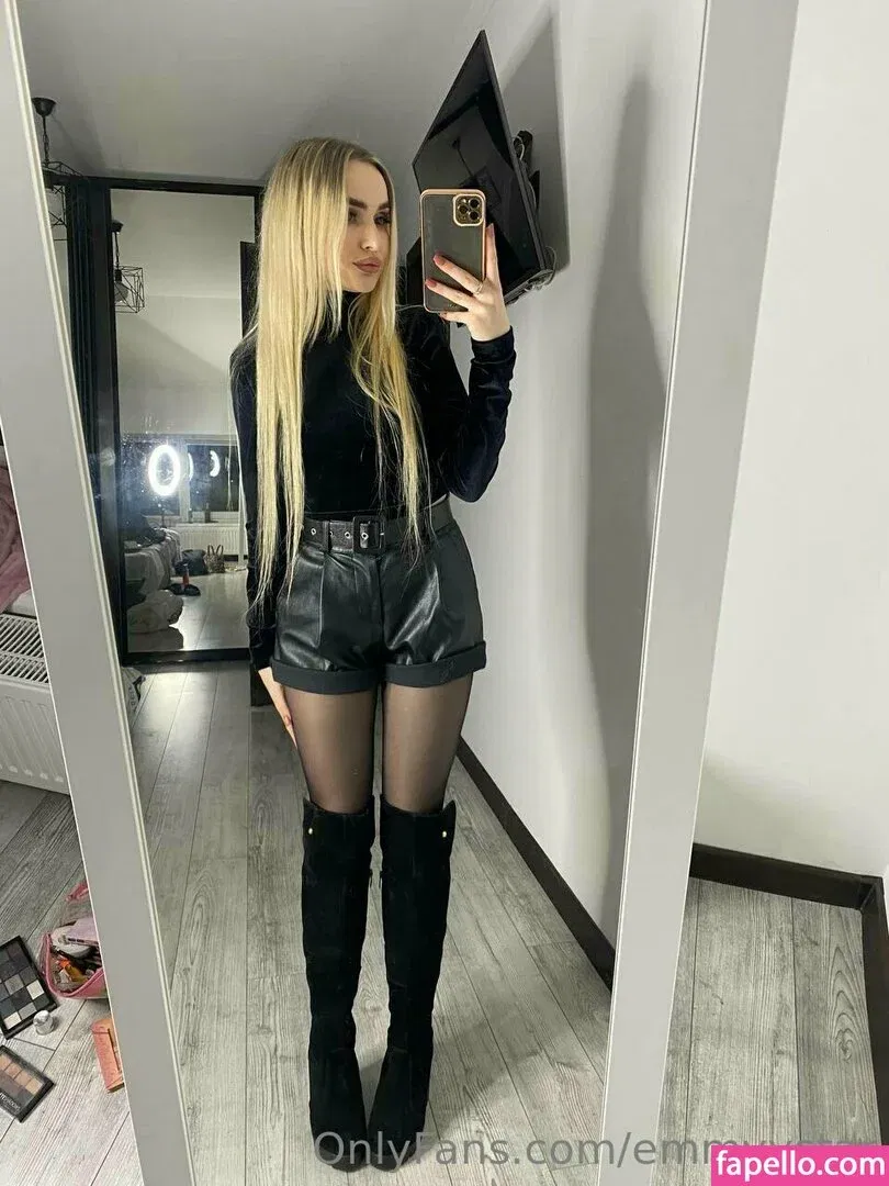 emmyystar Onlyfans Photo Gallery 