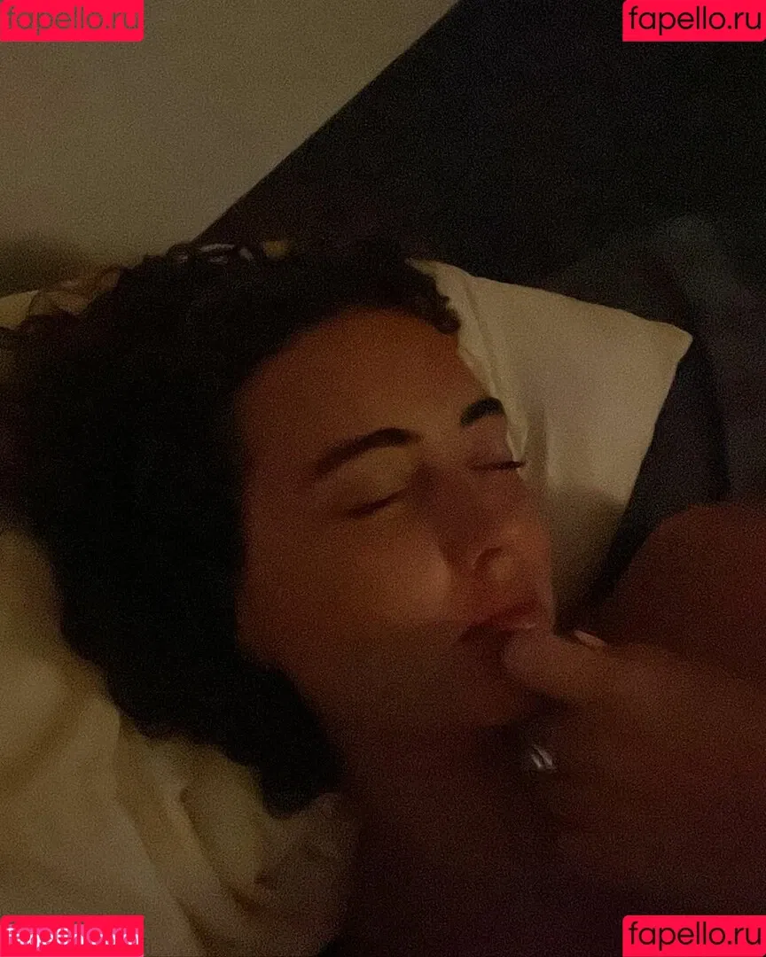 Ondine Mirosch Onlyfans Photo Gallery 