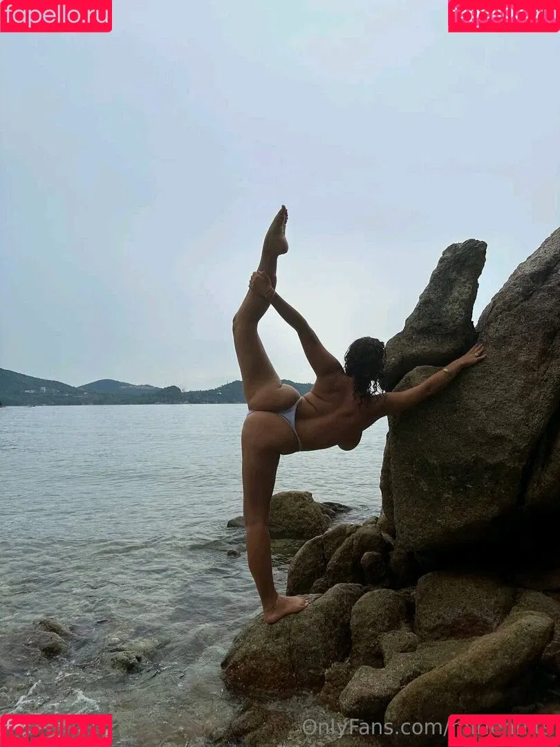 Ondine Mirosch Onlyfans Photo Gallery 