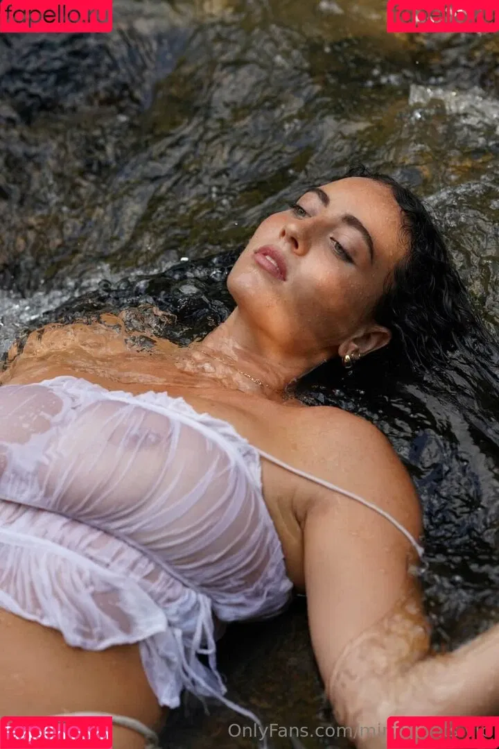 Ondine Mirosch Onlyfans Photo Gallery 