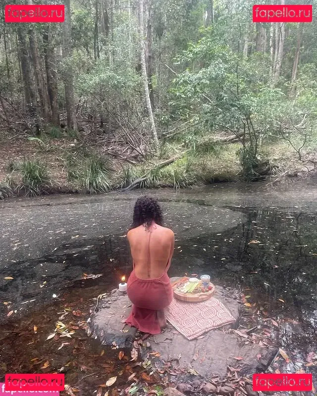 Ondine Mirosch Onlyfans Photo Gallery 