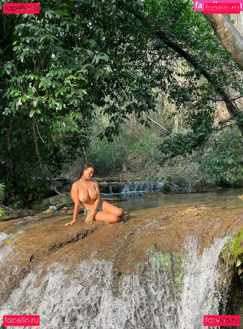 Ondine Mirosch Onlyfans Photo Gallery 