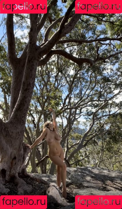 Ondine Mirosch Onlyfans Photo Gallery 