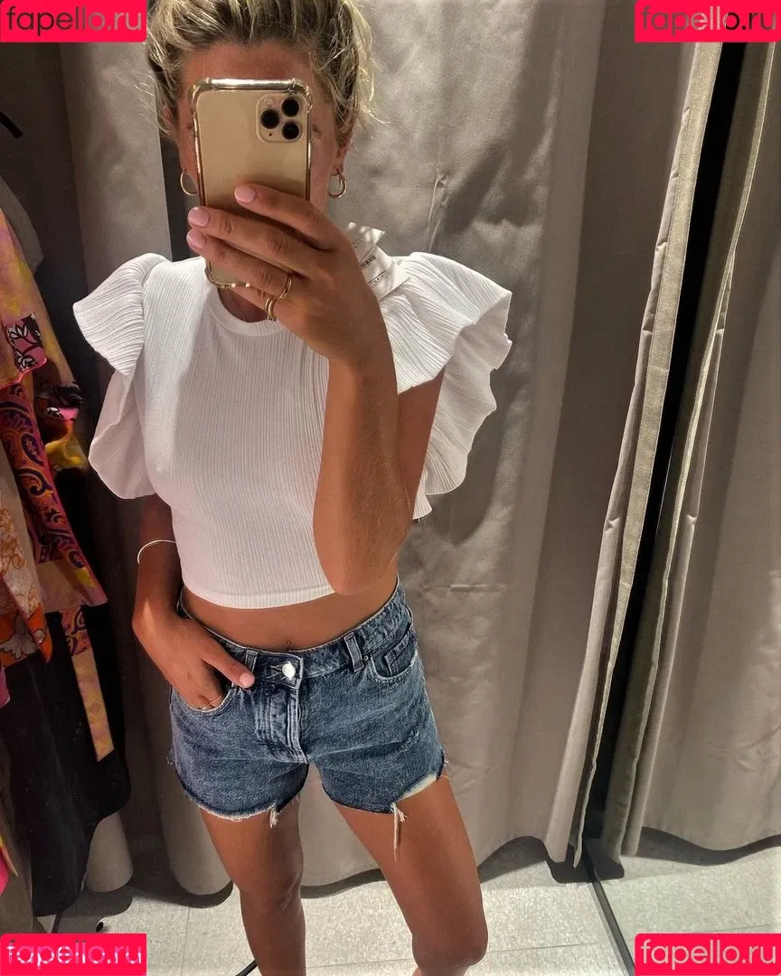 Danni Menzies Onlyfans Photo Gallery 