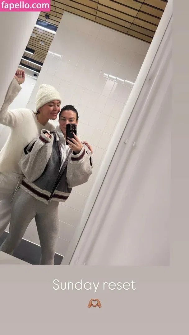 Danni Menzies Onlyfans Photo Gallery 