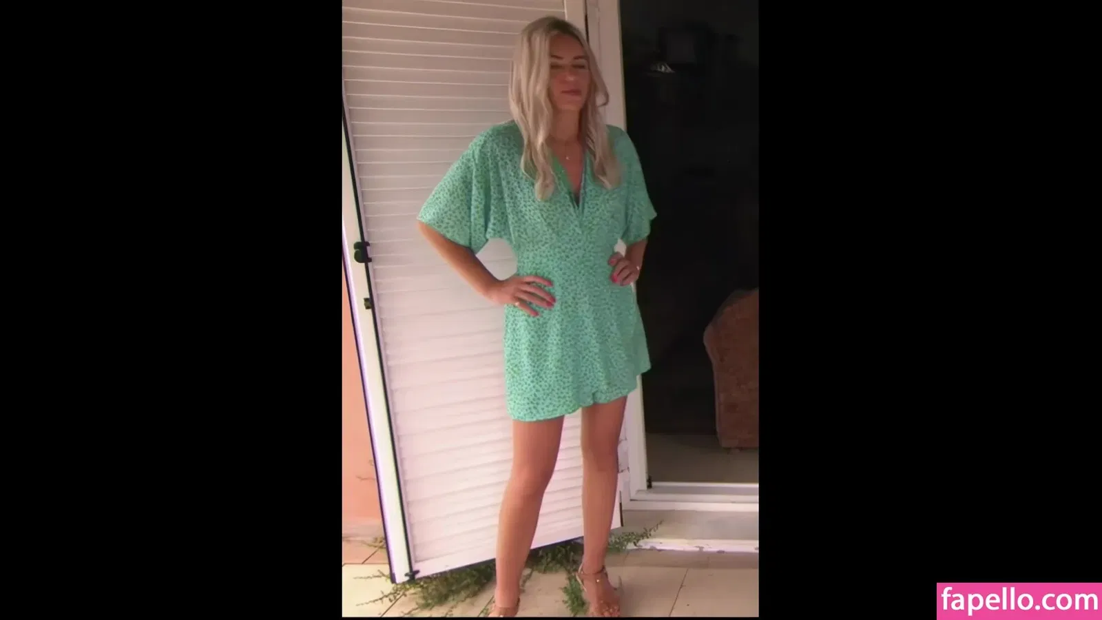 Danni Menzies Onlyfans Photo Gallery 