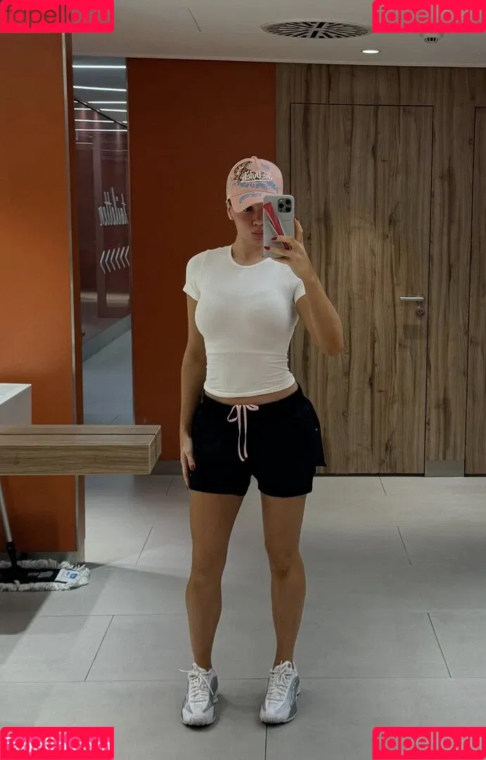 Shirin David Onlyfans Photo Gallery 