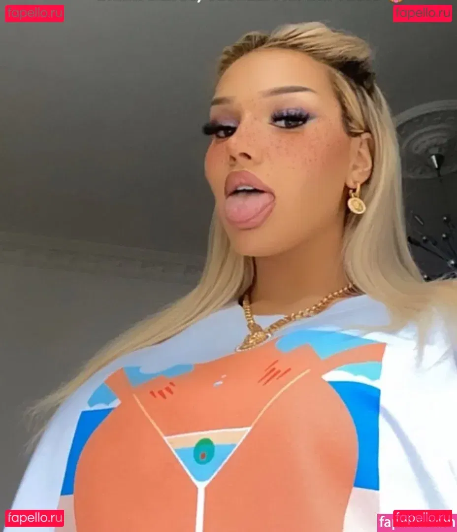 Shirin David Onlyfans Photo Gallery 