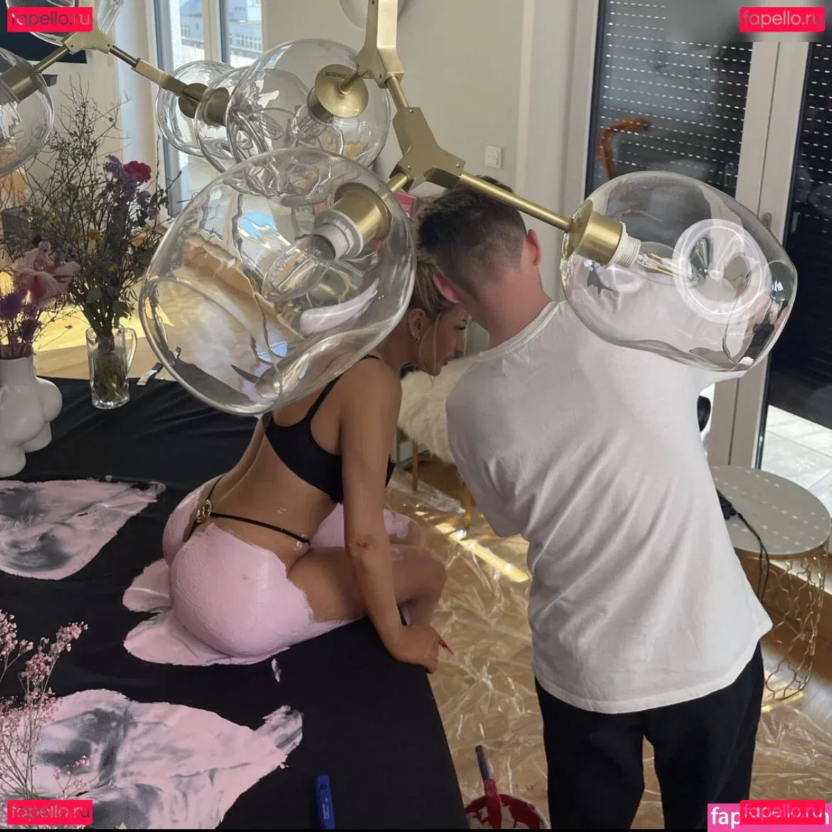 Shirin David Onlyfans Photo Gallery 