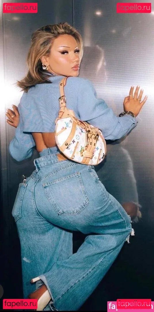 Shirin David Onlyfans Photo Gallery 