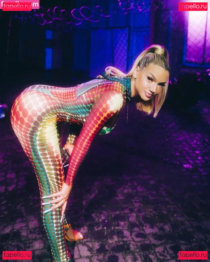 Shirin David Onlyfans Photo Gallery 