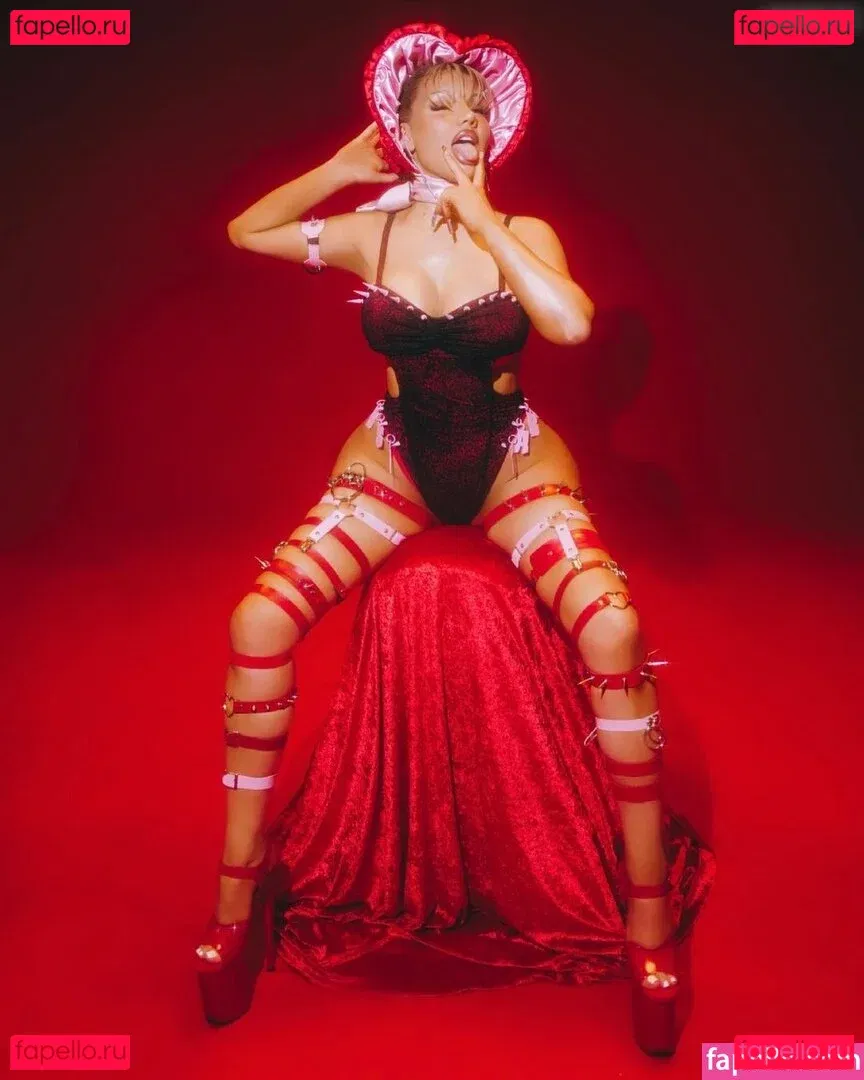 Shirin David Onlyfans Photo Gallery 