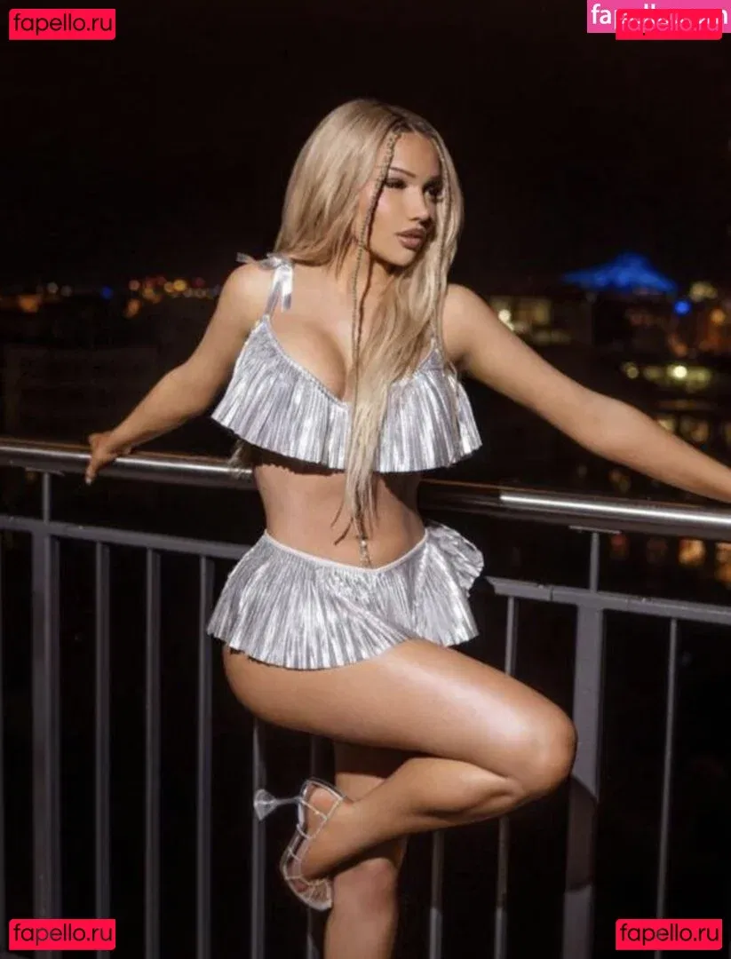 Shirin David Onlyfans Photo Gallery 