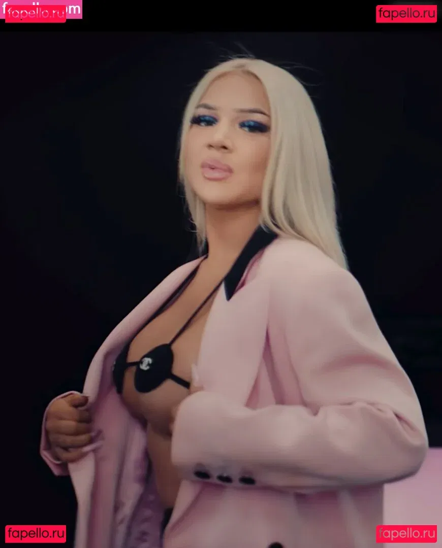 Shirin David Onlyfans Photo Gallery 