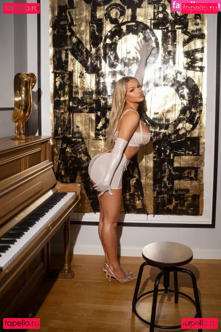 Shirin David Onlyfans Photo Gallery 