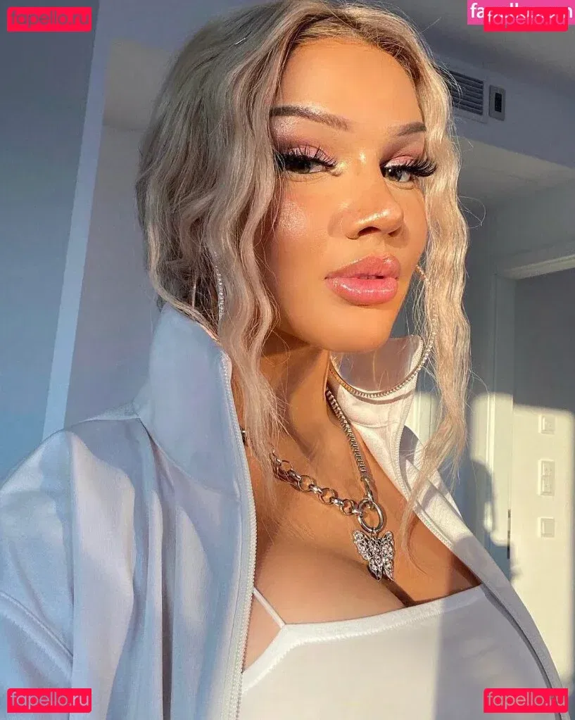 Shirin David Onlyfans Photo Gallery 