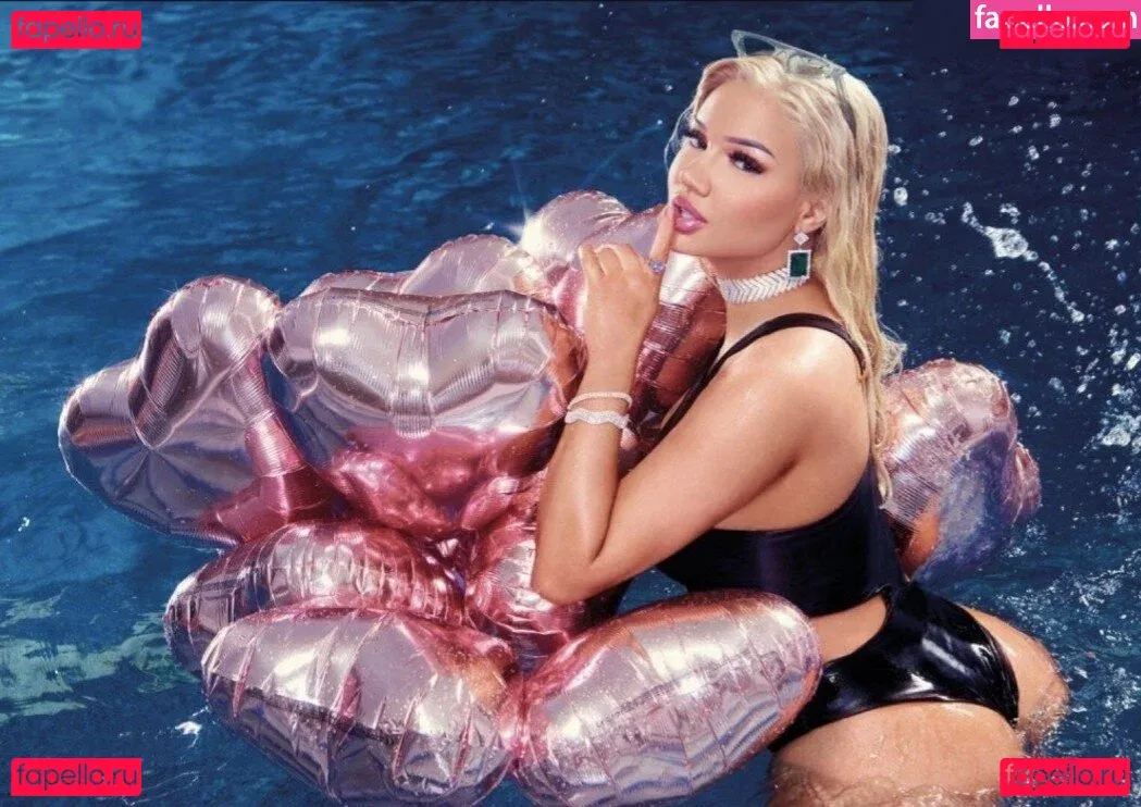 Shirin David Onlyfans Photo Gallery 