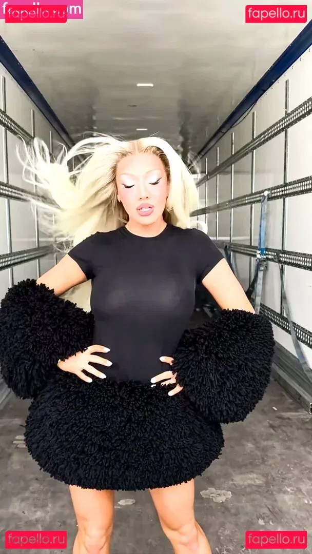 Shirin David Onlyfans Photo Gallery 