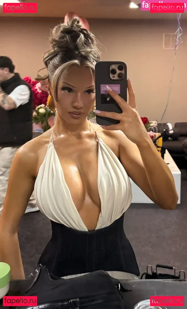 Shirin David Onlyfans Photo Gallery 
