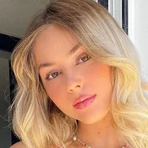 Romane Bertrand Onlyfans Photo Gallery 