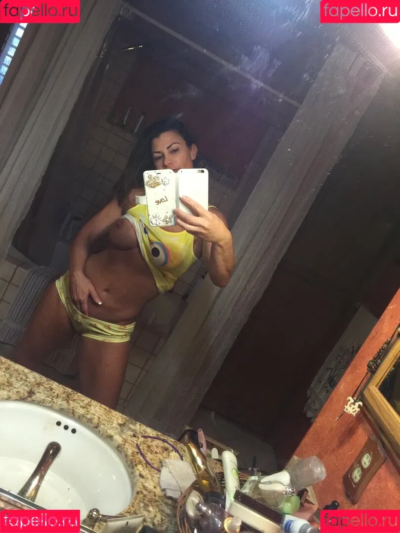 Lisa Varon Patreon Onlyfans Photo Gallery 