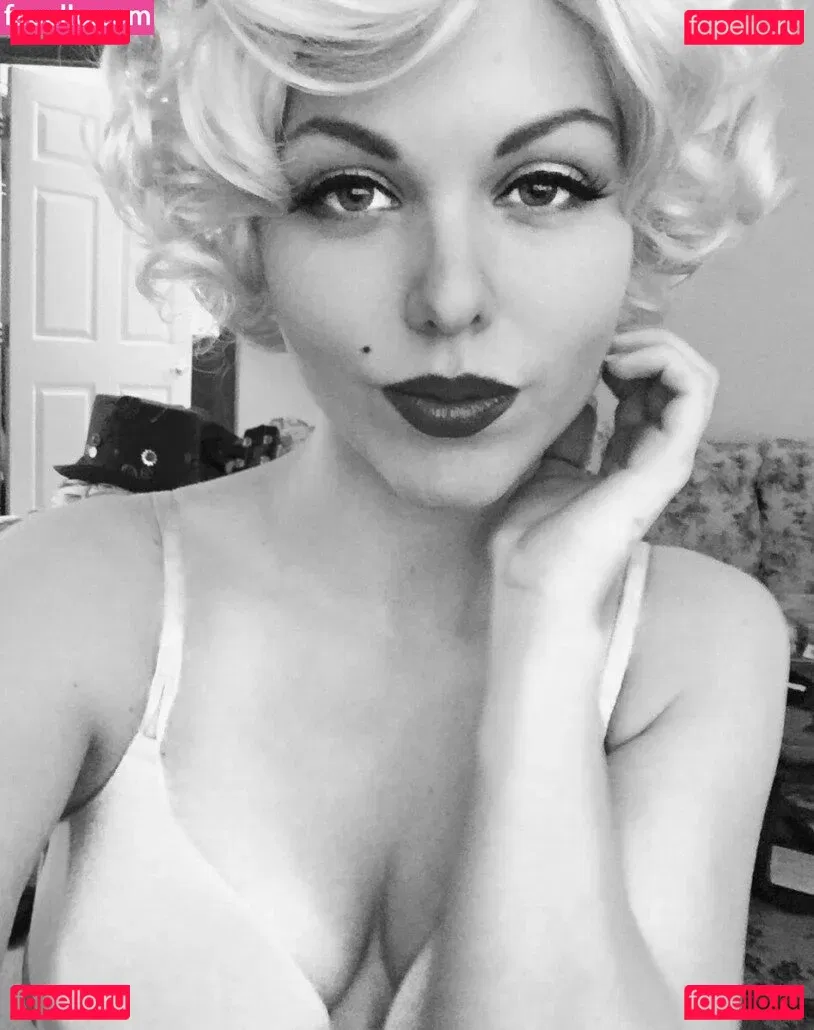 Abi Aikou Onlyfans Photo Gallery 