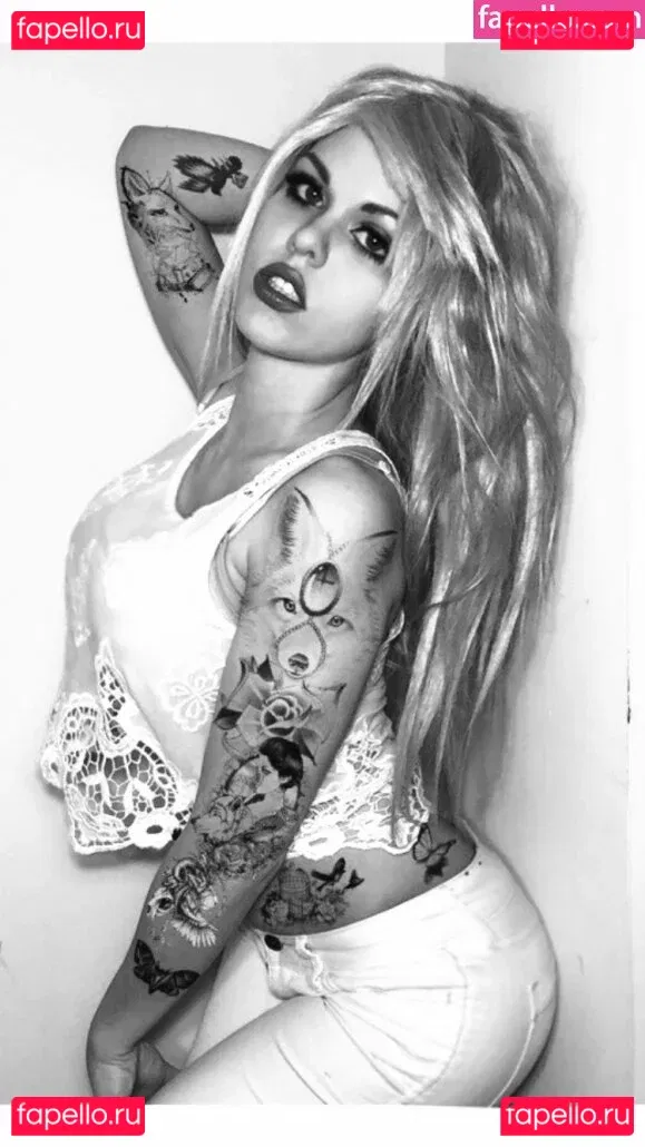 Abi Aikou Onlyfans Photo Gallery 