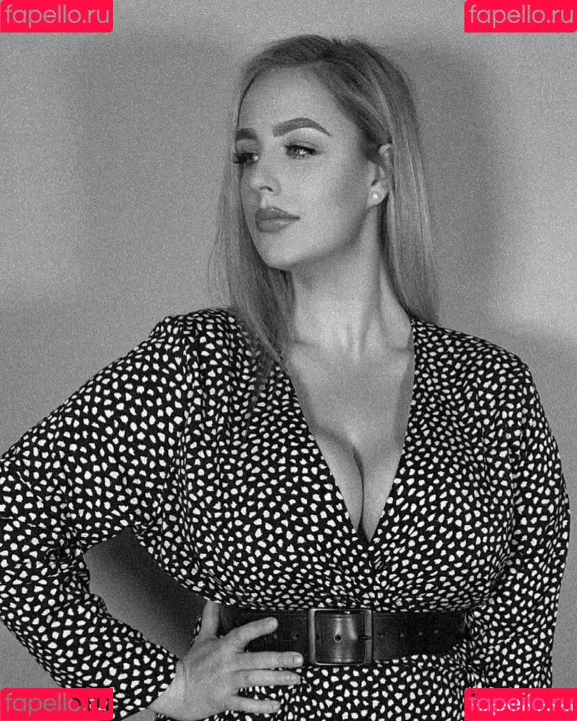 Courtney Steadman Onlyfans Photo Gallery 