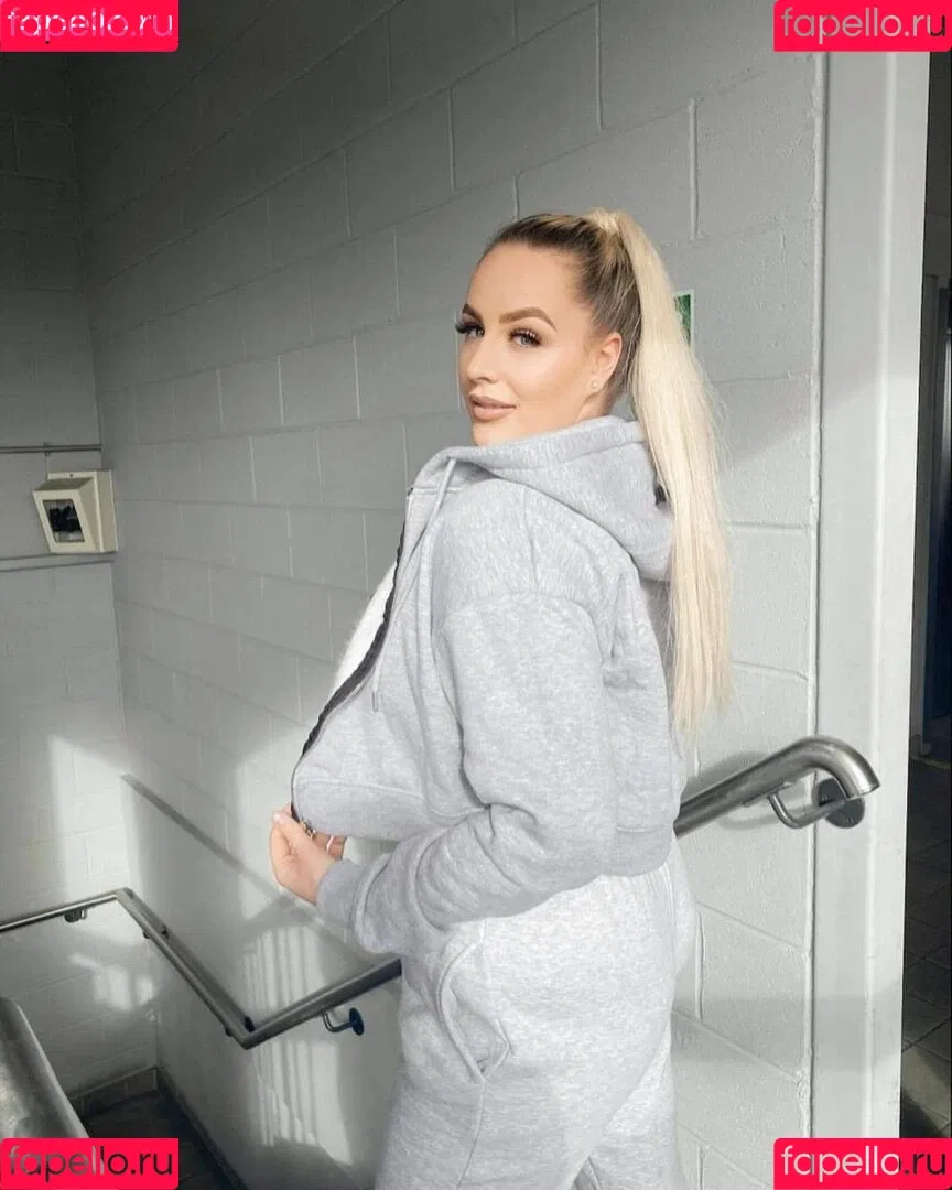 Courtney Steadman Onlyfans Photo Gallery 