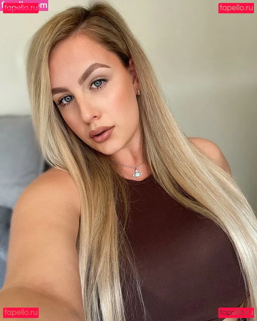 Courtney Steadman Onlyfans Photo Gallery 