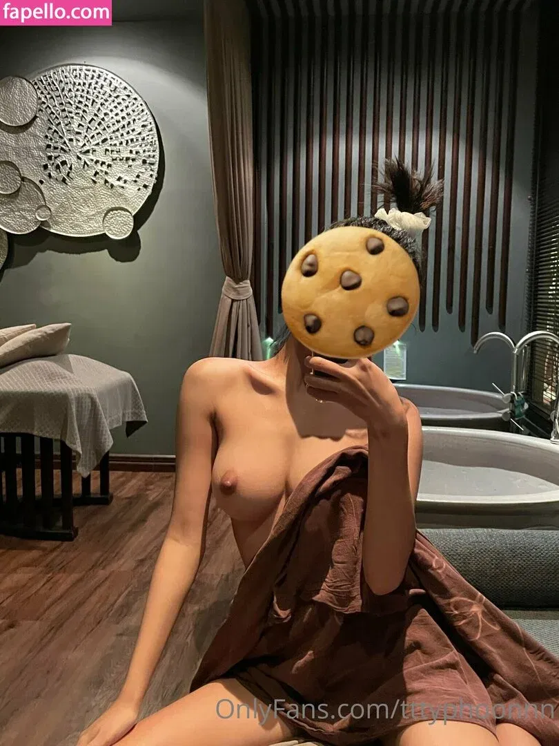 tttyphoonnn Onlyfans Photo Gallery 