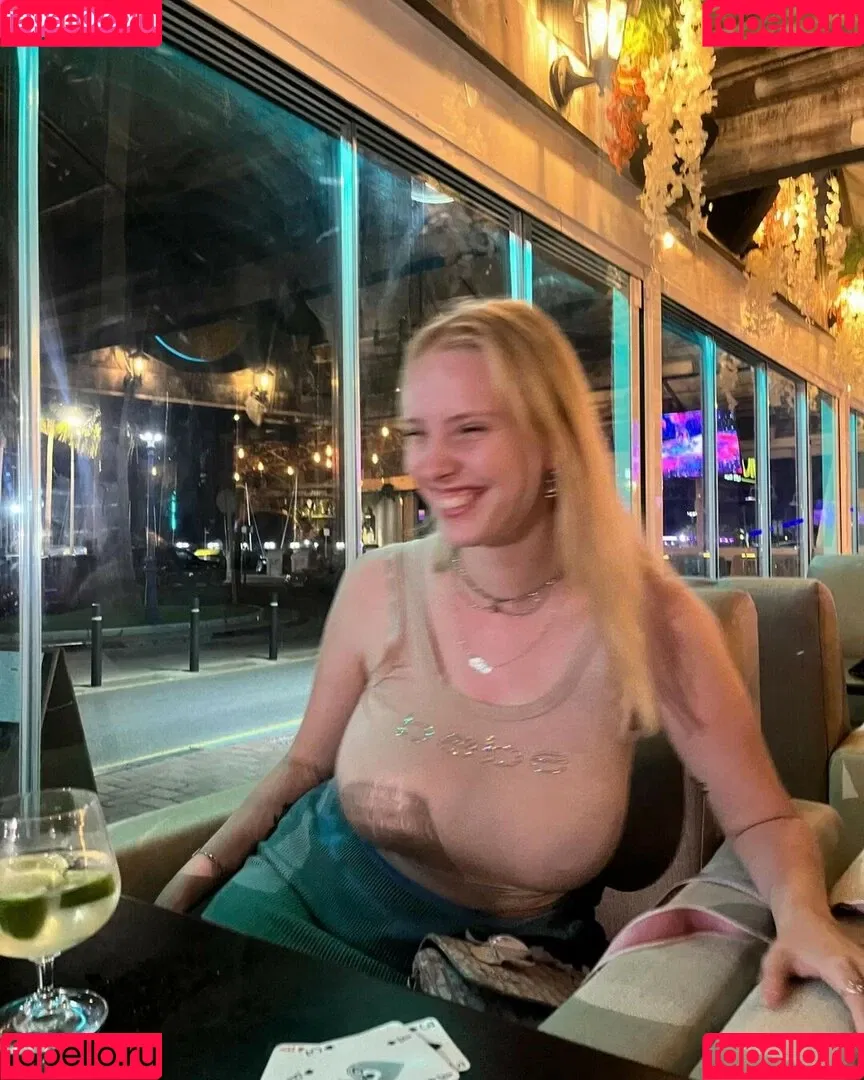 Eliza Goldsmith Onlyfans Photo Gallery 